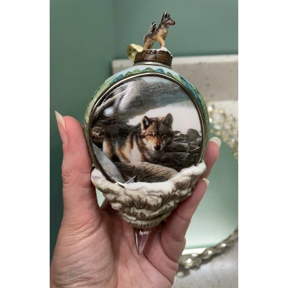 Set of three Bradford exchange hand painted porcelain ornaments - Picture 4 of 7